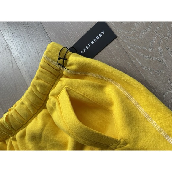 LARGE THE GV GALLERY RASPBERRY HILLS LEMON DROP SWEATS ✅❤️ BRAND NEW IN BAG - Picture 3 of 7